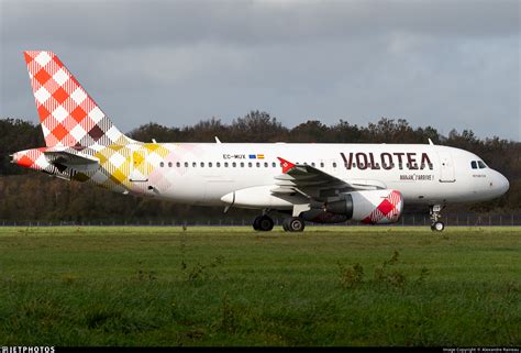 EC MUX Airbus A319 111 Volotea Alexandre Raineau JetPhotos