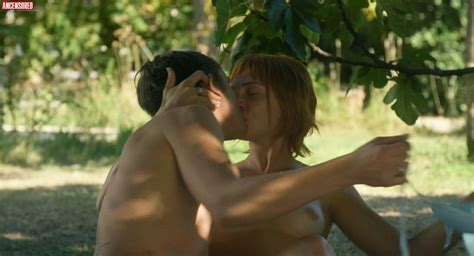 Naked Laetitia Clément in Luna