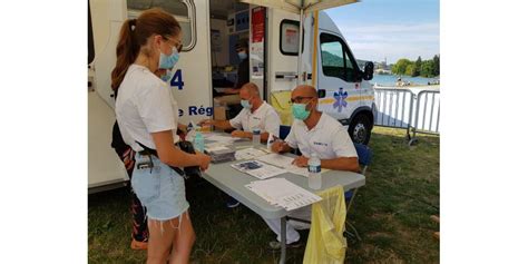 Haute Savoie Covid 19 opération dépistage sur la plage à Annecy