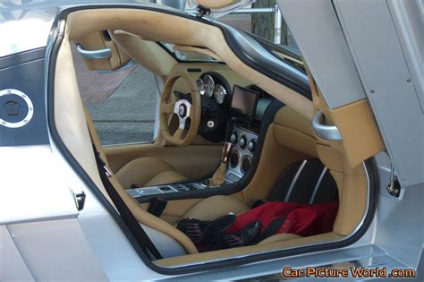 Saleen S7 Twin Turbo Interior