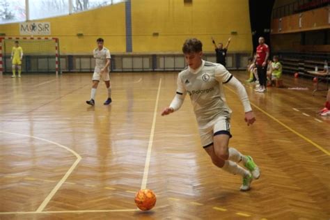 Kkf Konin Awansowa Do Kolejnej Rundy El Mp U W Futsalu