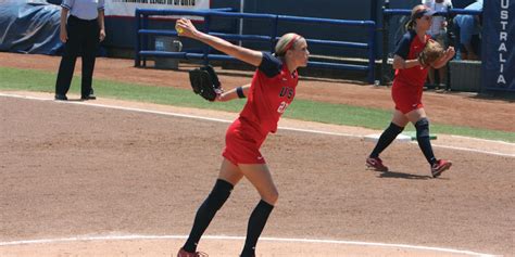 Jennie Finch gives her best pitching tips