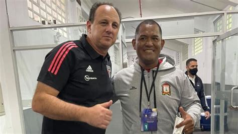 Johnny Vegas El Futbolista Peruano Que Consiguió Ser El Tercer Arquero Más Goleador De La