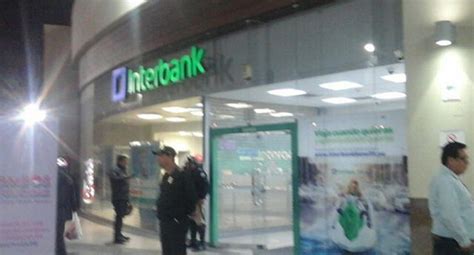 Chorrillos Asaltan Agencia Del Banco Interbank En El Centro Comercial Real Plaza El Popular