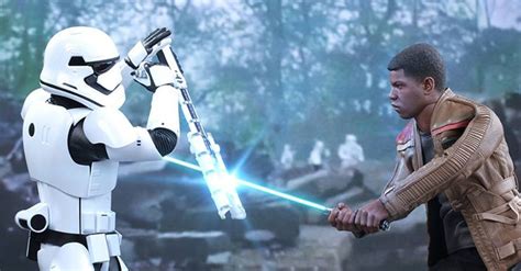 Finn Vs Riot Control Stormtrooper In Hot Toys New Star Wars Set