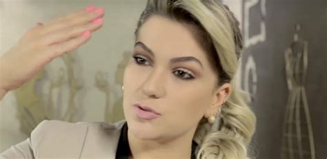 Penteados Para Entrevista De Emprego - 16 penteados fáceis e elegantes para uma entrevista de emprego - Listas ...