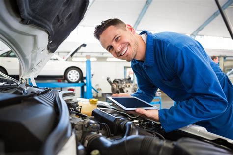 Kfz Mechatroniker Ausbildung Das M Ssen Sie Wissen Heimarbeit De