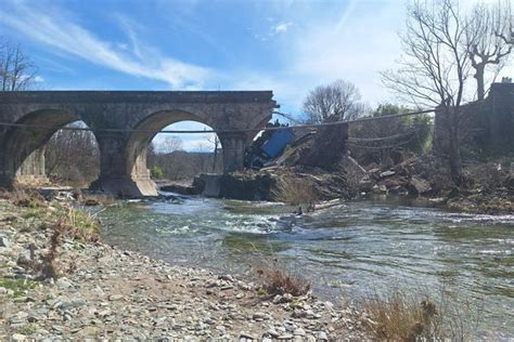 Effondrement D Un Pont Dans Le Gard