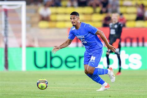 Om Mercato Le Dossier Saliba D J Boucl Pour Marseille Foot Sur