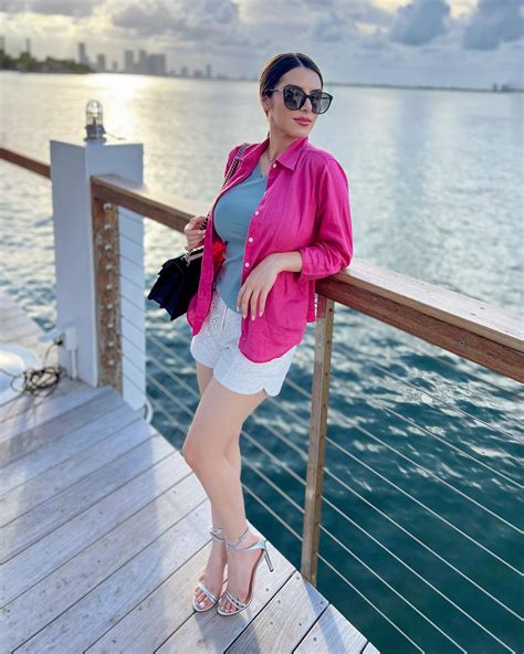 Michelle Ciotti - 🇺🇸 A woman should be more in her...