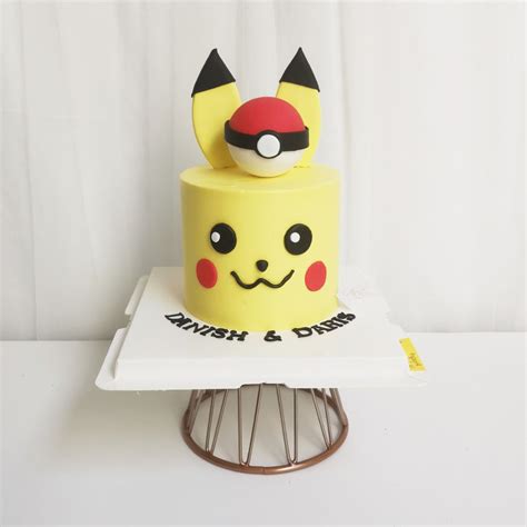 Pikachu Cake – Avalynn Cakes