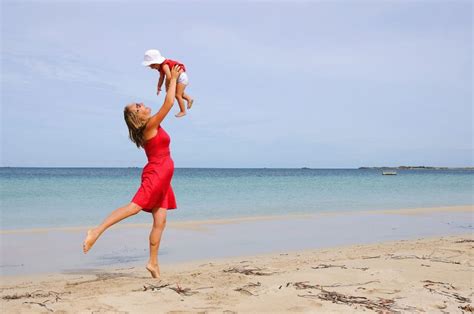 Edad para llevar al bebé a la playa Cuál es la recomendada