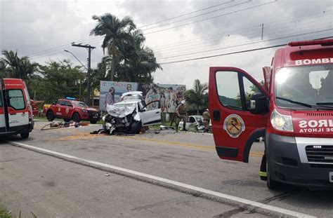 Acidente Na Rodovia Jorge Lacerda Deixa Uma Pessoa Morta E Duas Feridas