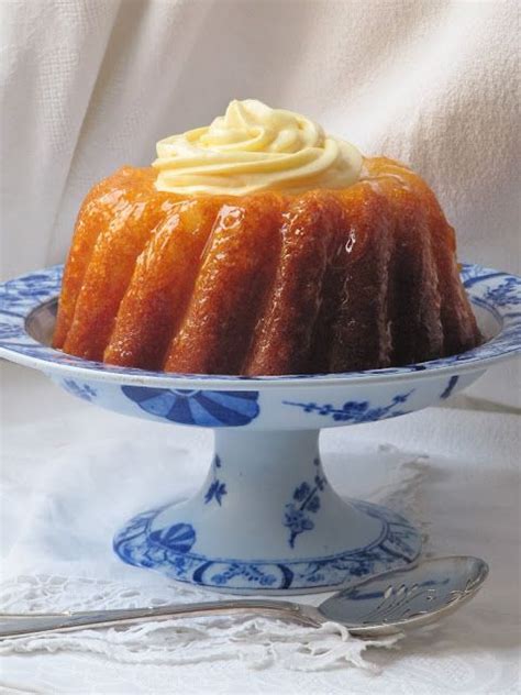 Savarin ou baba au Rhum Baba au rhum Gateau au rhum Pâtissière