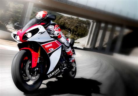 Yamaha R1 Red Wallpapers Hd Free Hd Wallpapers