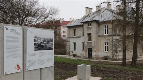 Muzeum KL Plaszow Otwarcie Poobozowego Terenu I Wystawy Plenerowej