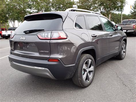 New 2020 Jeep Cherokee Limited Fwd Sport Utility