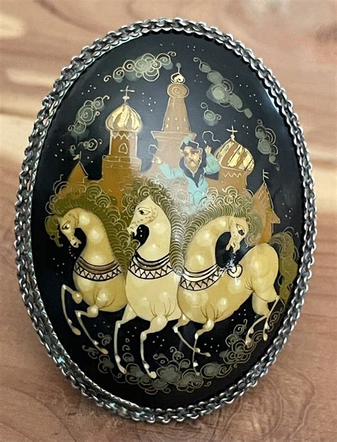 Antique 1970s Russian Brooch Hand Painted Troika Ho Gem