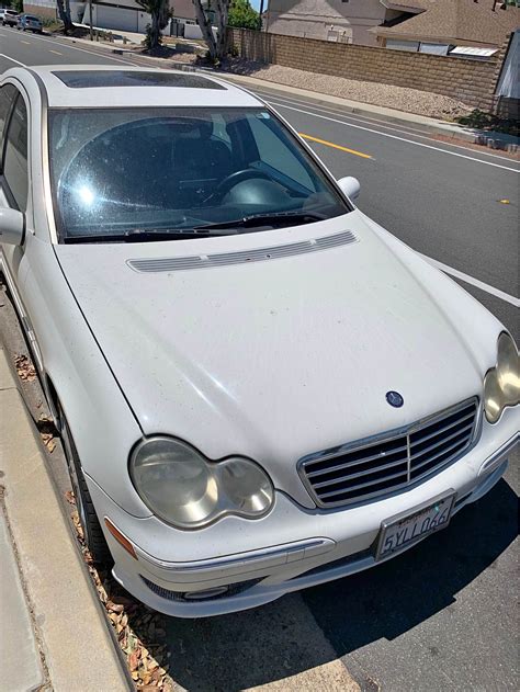 Mercedes 2005 C Class C 230 C 240 C 320 Original Owners Manual Case 8