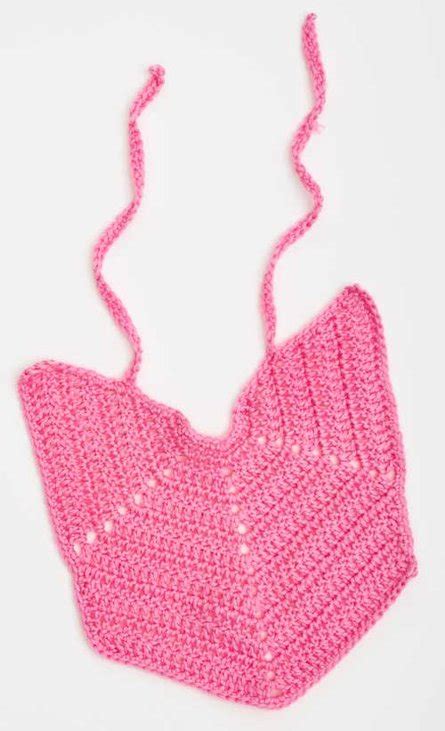 Bella Bambini Crochet Baby Bib Free Pattern ⋆ Crochet Kingdom