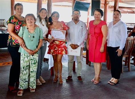 Isla Mujeres conmemora el día del educador y educadora N Peninsular