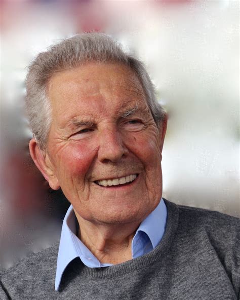 stephen lyons funeral home 5