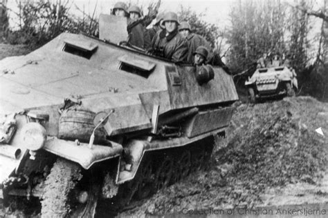 Panzer Iv And Sdkfz Ausf C Schutzenpanzer Kursk World War