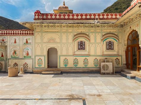 traditional rajasthani architecture  jaipur courtyard  stock photo