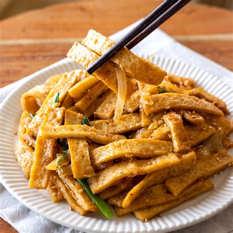 Korean Fish Cake Stir Fry (Eomuk Bokkeum) | Cookerru