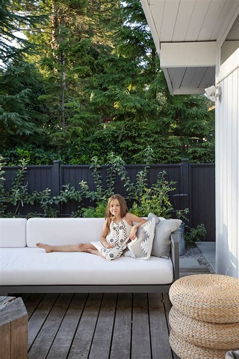 Modern Neutral Palette for Your Decked-out Yard | Style at Home