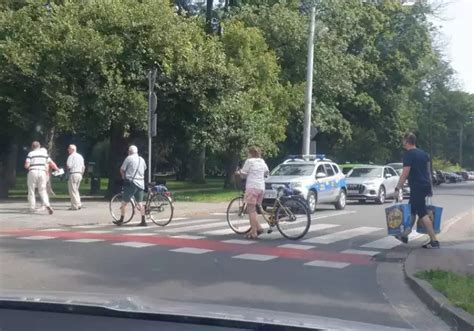 Po Wakacjach Na Drogach Jest Wi Cej Rowerzyst W Policja Apeluje O