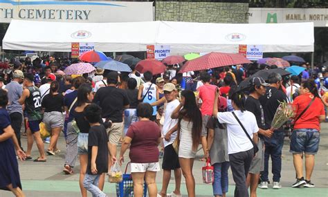 Crowds Throng To Manila North Cemetery On All Souls Day Photos Gma