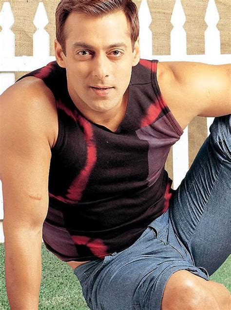 Bollywood Hot Sexy Actor Salman Khan And So Nice And Beautiful Body And