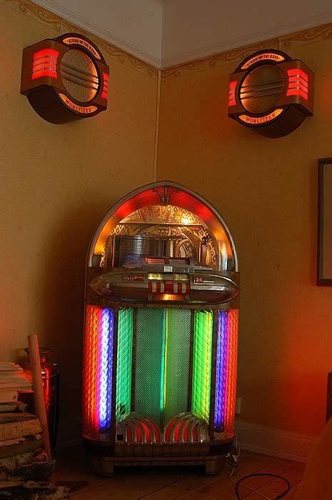 40 DIY Jukebox Ideas in 2021 | jukebox, jukeboxes, diy