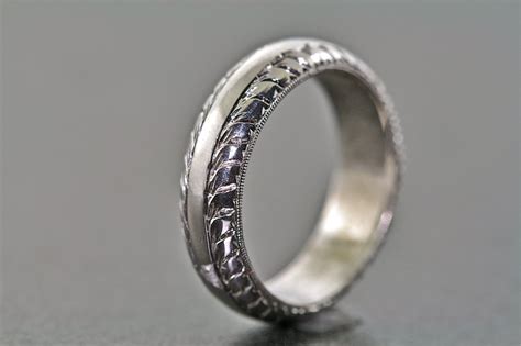 14kt White Gold Hand Engraved Wedding Band Etsy