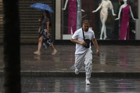 PLJUSAK U BEOGRADU RHMZ Najavio Padavine U Ovim Delovima Srbije Pa