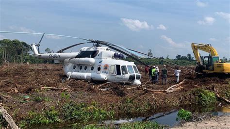 Helikopter BNPB Mendarat Darurat Di Lahan Gambut Kaltim Ini Penyebabnya