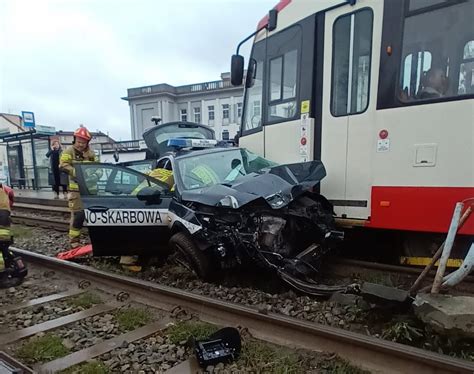 Wypadek w Gdańsku Zderzenie tramwaju z osobówką