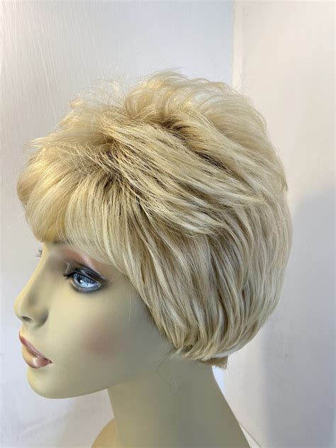 Rooted Blonde Short Wig Blss526 Wigbank