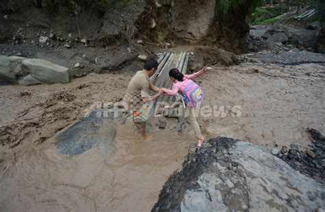 四川省で大規模土石流、ダム作業員ら40人不明 写真10枚 国際ニュース：afpbb News