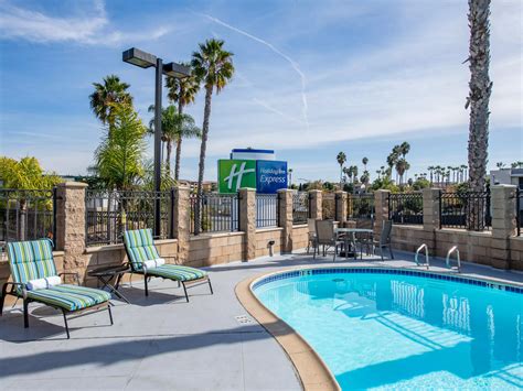 Hotel in National City | Holiday Inn Express San Diego South-National City