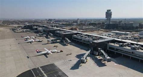 Modernisation De Laéroport De Belgrade Par Vinci Airports Éditions Rgra