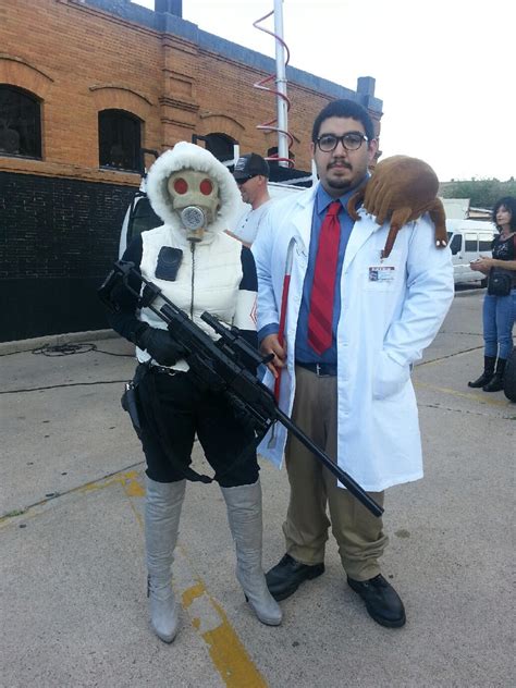 Gordon Freeman and Combine Assassin Cosplay by darkerperspective on ...