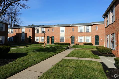 Village Square - Bensalem, PA | Apartment Finder