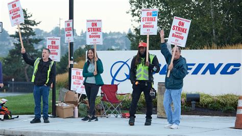 Boeing Strike To Continue After Workers Reject New Contract Abc News