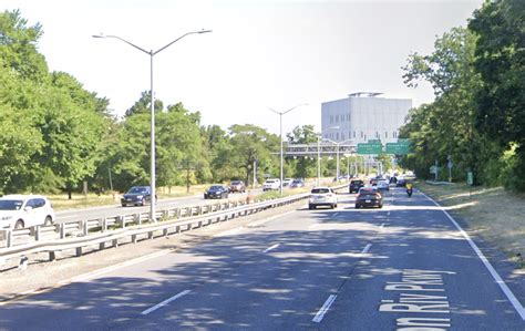 Teen shot in the legs on Hutchinson River Parkway in the Bronx: NYPD