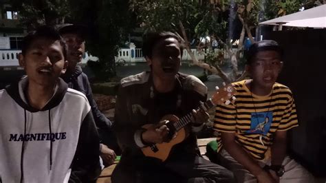 Laoneis Band Ayah Versi Ukulele Youtube