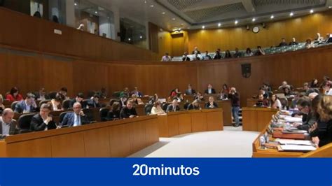 Los Grupos Del Gobierno Afrontan El Debate De La Comunidad Con Los