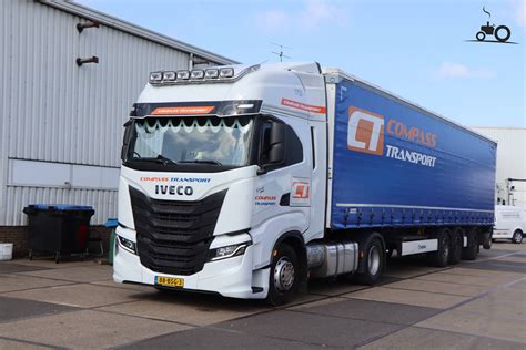 Foto Iveco S Way Van Compass Transport TruckFan