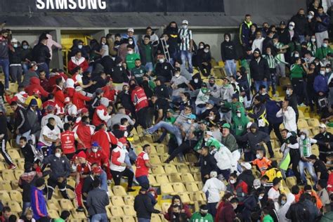 Video Las Imágenes De La Golpiza A Un Hincha Que Avergüenzan Al Fútbol Colombiano Fútbol